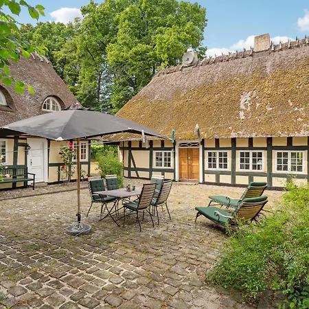 Awesome In With Kitchen Holiday home *